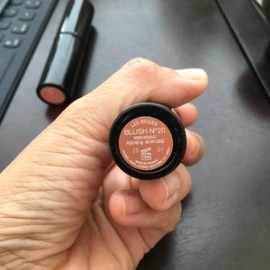 Chanel les beiges healthy sheer glow stick in 20